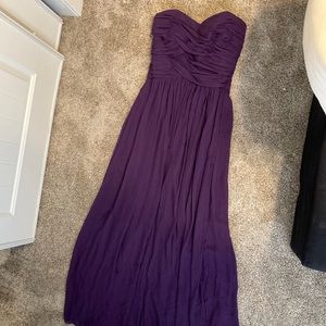 David’s a Bridal bridesmaids dress in Plum color. Size 8.